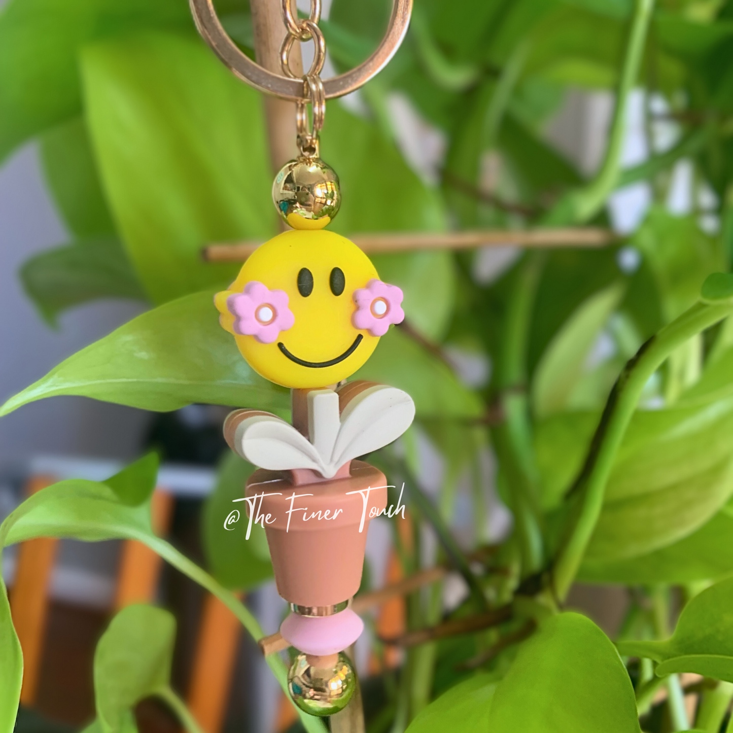 "Retro" Happy face plant pot - key chain