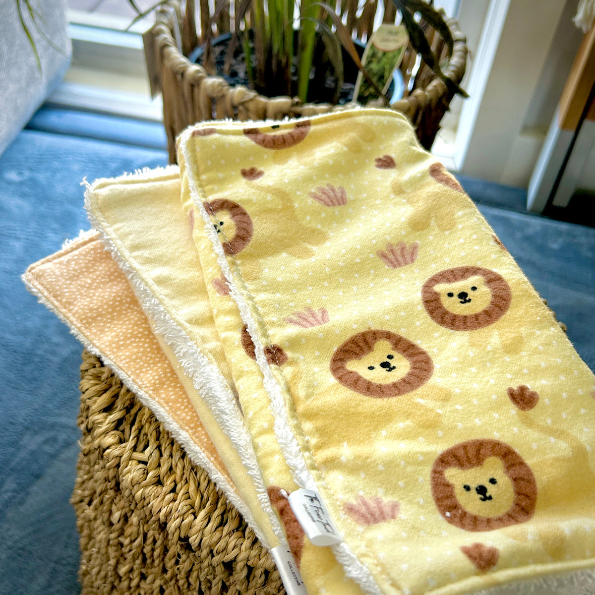 Lenny The Lion - Cotton Towelling Burp cloths