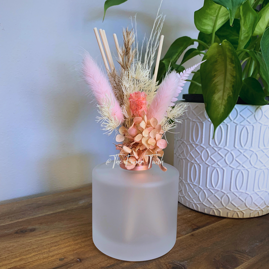 Dried Floral - Frosted Glass Reed Diffusers